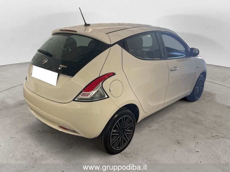 Lancia Ypsilon Ypsilon 1.0 firefly hybrid Silver s&s 70cv- Gruppo Diba