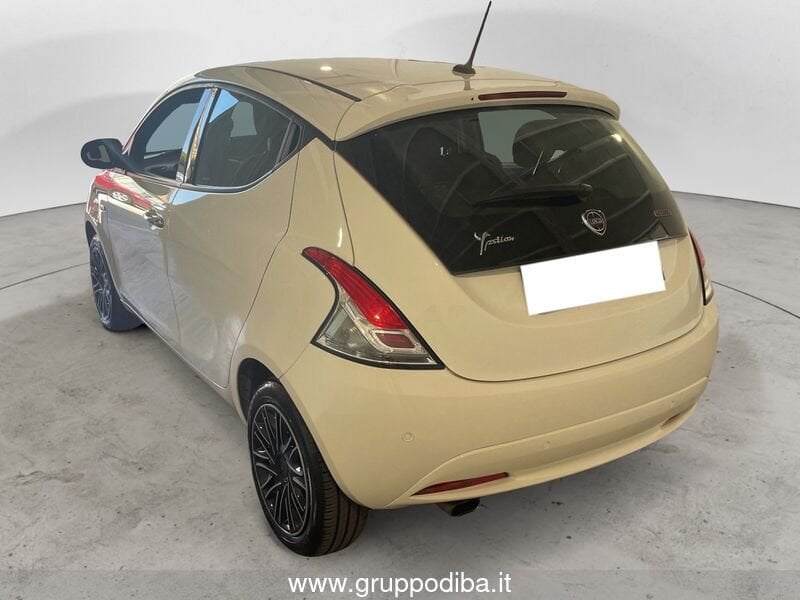 Lancia Ypsilon Ypsilon 1.0 firefly hybrid Silver s&s 70cv- Gruppo Diba