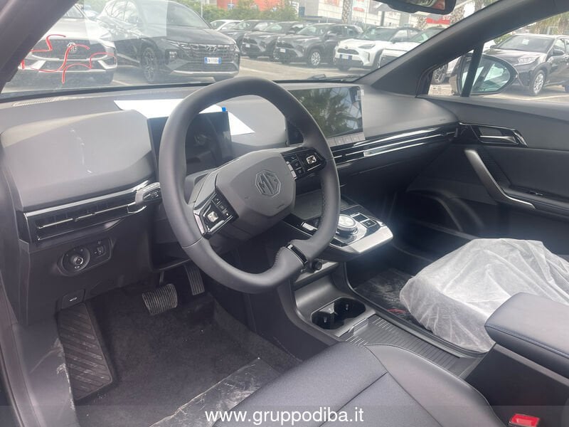 MG 4 MG4 64kwh LUX BLACK PEARL Interior BLACK- Gruppo Diba