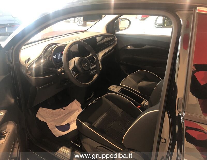 Fiat 500 Elettrica Nuova 500 Hatchback My23 La Nuova 500 - 320 Berlin- Gruppo Diba