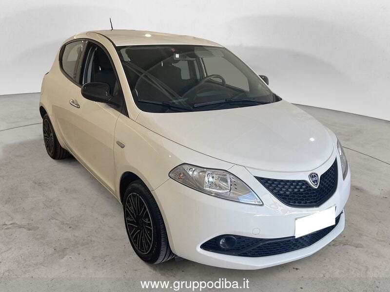 Lancia Ypsilon Ypsilon 1.0 firefly hybrid Silver s&s 70cv- Gruppo Diba