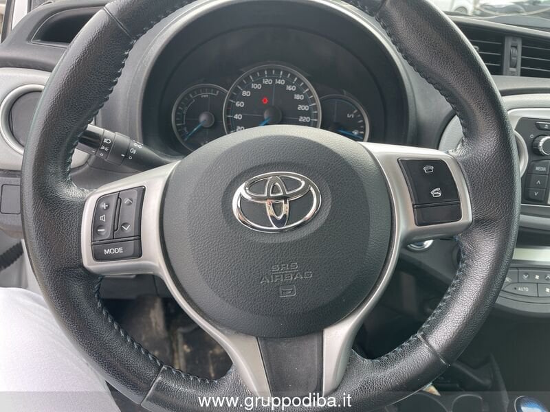 Toyota Yaris Yaris 5p 1.5h Lounge- Gruppo Diba