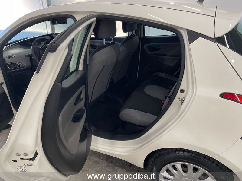 Lancia Ypsilon Ypsilon 1.2 8v Silver 69cv- Gruppo Diba