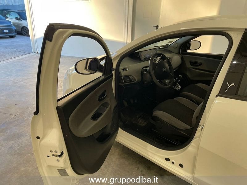 Lancia Ypsilon Ypsilon 1.2 8v Silver 69cv- Gruppo Diba