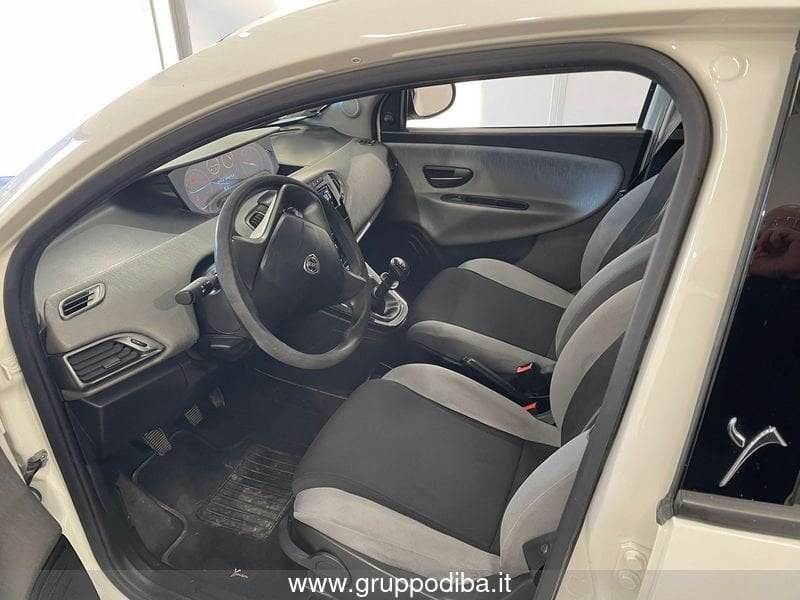 Lancia Ypsilon Ypsilon 1.2 8v Silver 69cv- Gruppo Diba